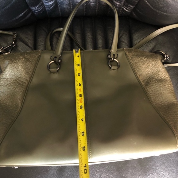 Authentic Coach Legacy Romy Two-Tone Green Leather Satchel - Picture 10 of 16